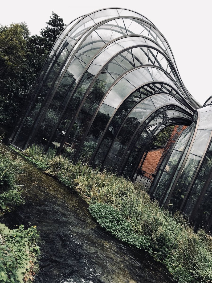 sarah_ellen_d's tweet image. Great fun learning all about gin at the home of Bombay Sapphire @homeofbombay #bombaydistillery #laverstokemill