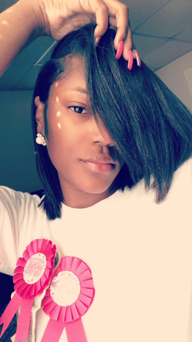 lifeofebony__'s tweet image. #birthdaybarbie #doubleduece #late