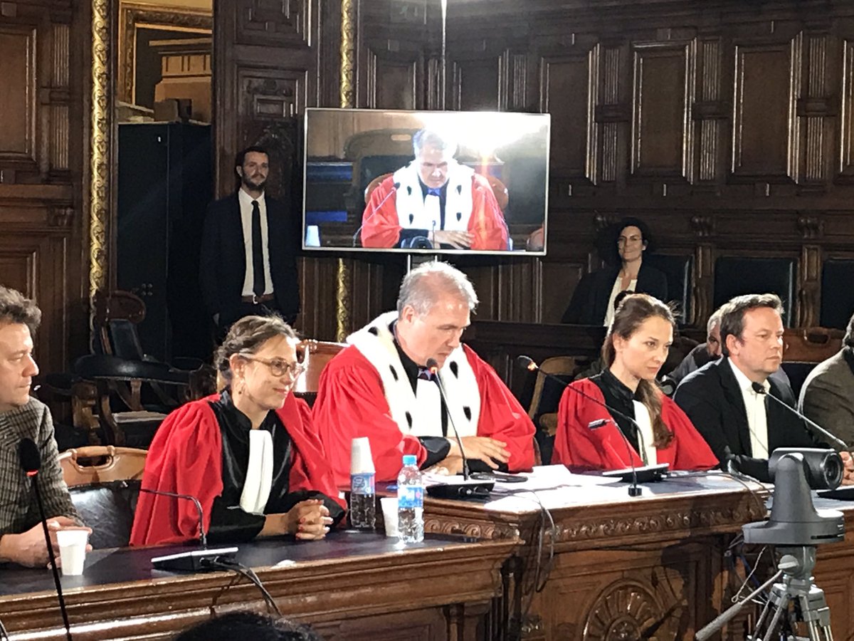 wtaranoff's tweet image. #ProcesIA #NuitDuDroit2018
Décision: L’#IA est elle coupable: Oui
#MBADMB @HUBInstitute @Dalloz @acteurspublics #CourAppelParis #VoitureAutonome #TransfoNum @ANSSI_FR #IA  @Avocats_Paris @HaasAvocats