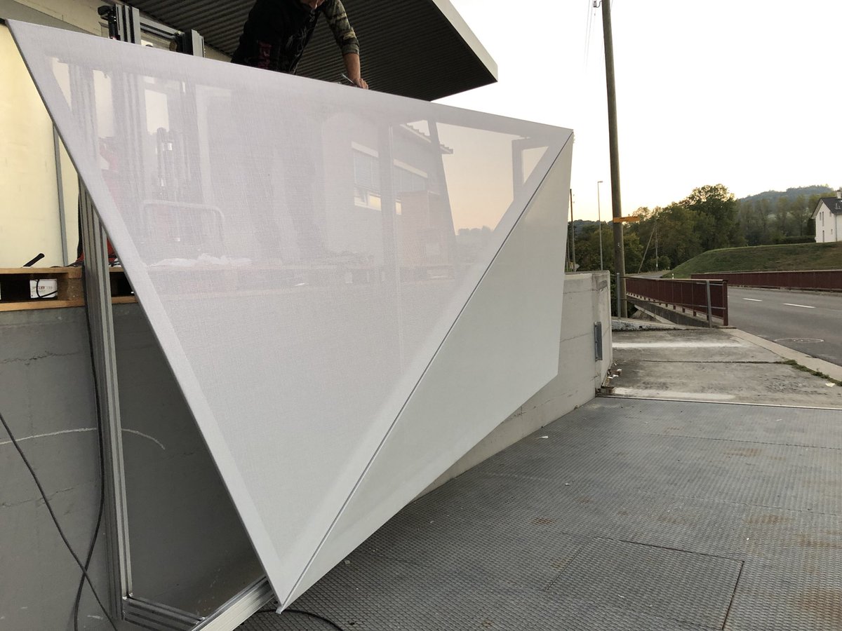 slapougeFTI's tweet image. Prototype day !  3D facade for a long corridor.  Using Aero A and Frontview 381