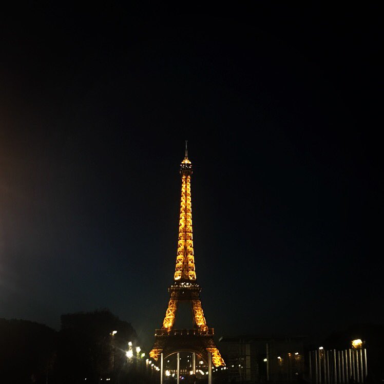 NinjaLinker's tweet photo. Au revoir #Paris ! @✨ Super @WeLoveSEO18 #WLS18 ! Une organisation au top ! Merci 😊 @OnCrawl_FR @myposeo #digitallife #seolife #webaddict #speaker https://t.co/1vvkQUGE3t