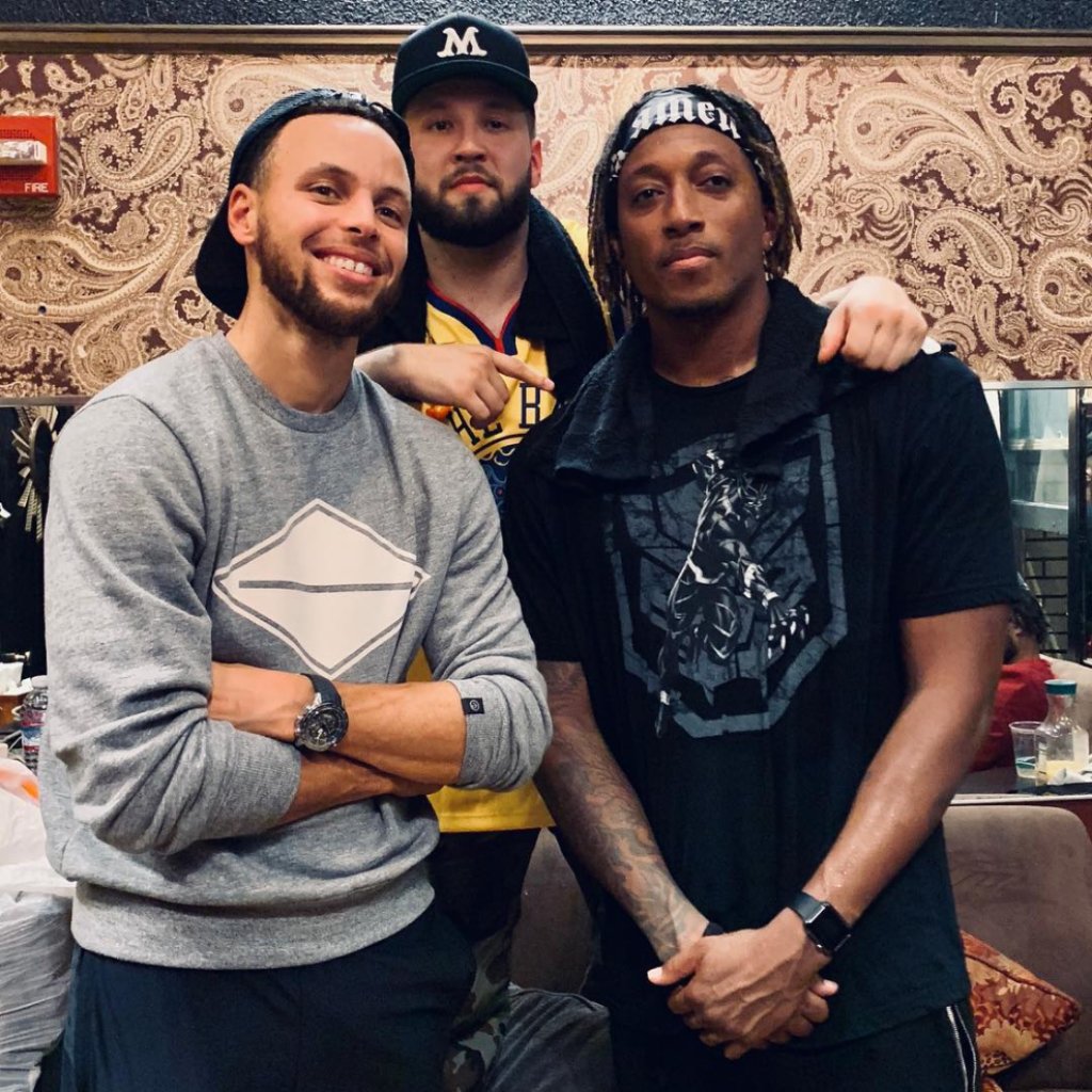 .<a href="/StephenCurry30/">Stephen Curry</a> with <a href="/lecrae/">Lecrae</a> and <a href="/AndyMineo/">It’s pronounced ‘mini-o’</a> at last nights show 👀  Don't miss out on the #BLTN Tour 💀 Link: vip.supply