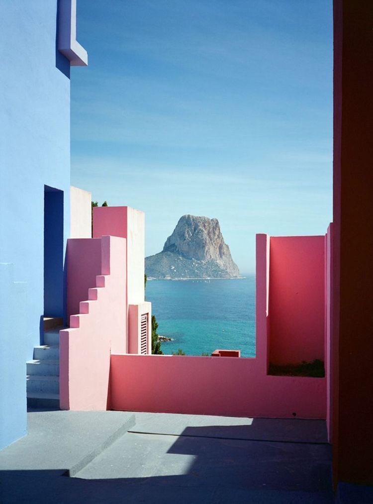 earthchive's tweet photo. La Muralla Roja, Spain https://t.co/KbO82s08fB