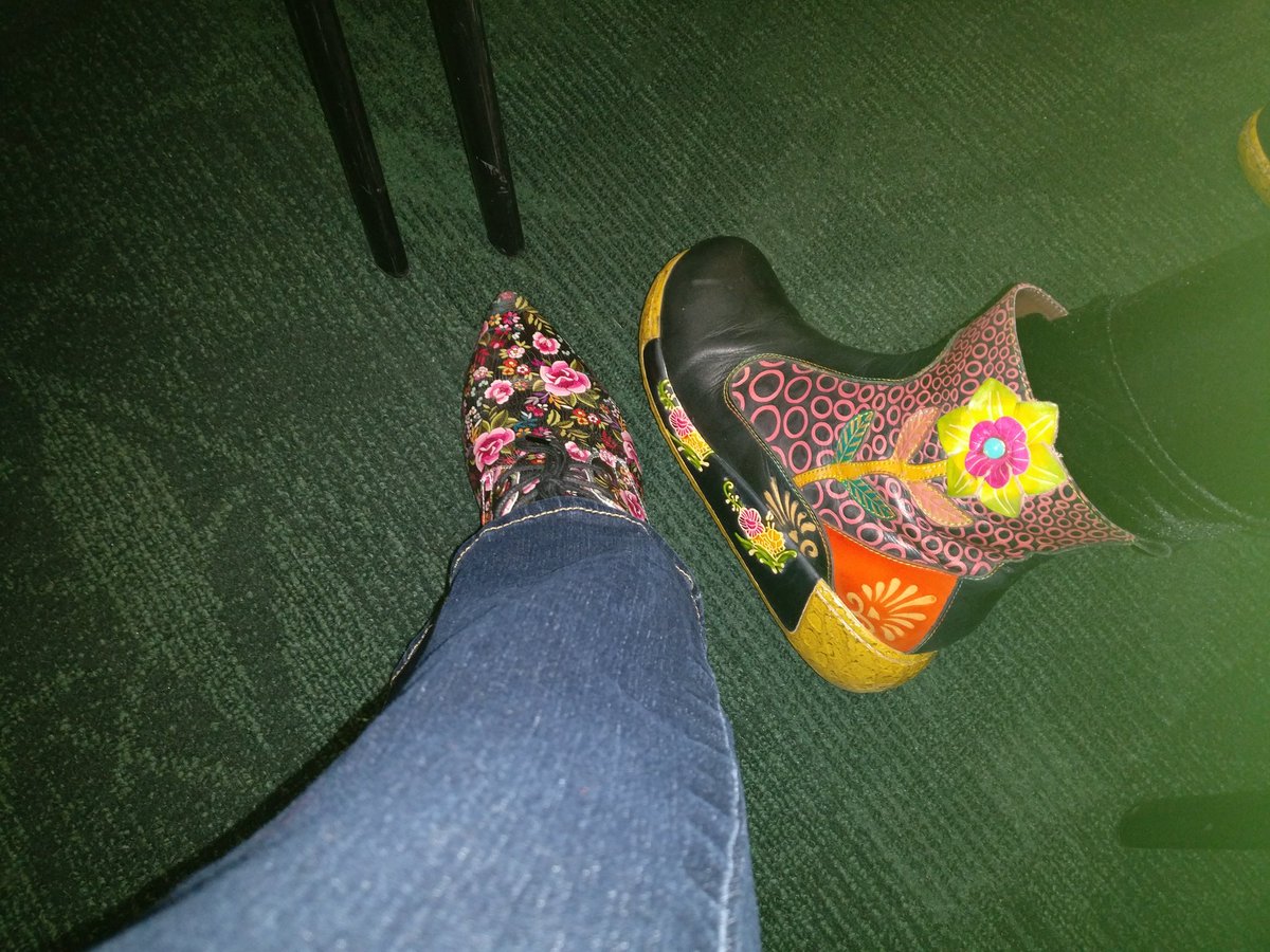 khaybee's tweet image. #shoesofnethui #nethui