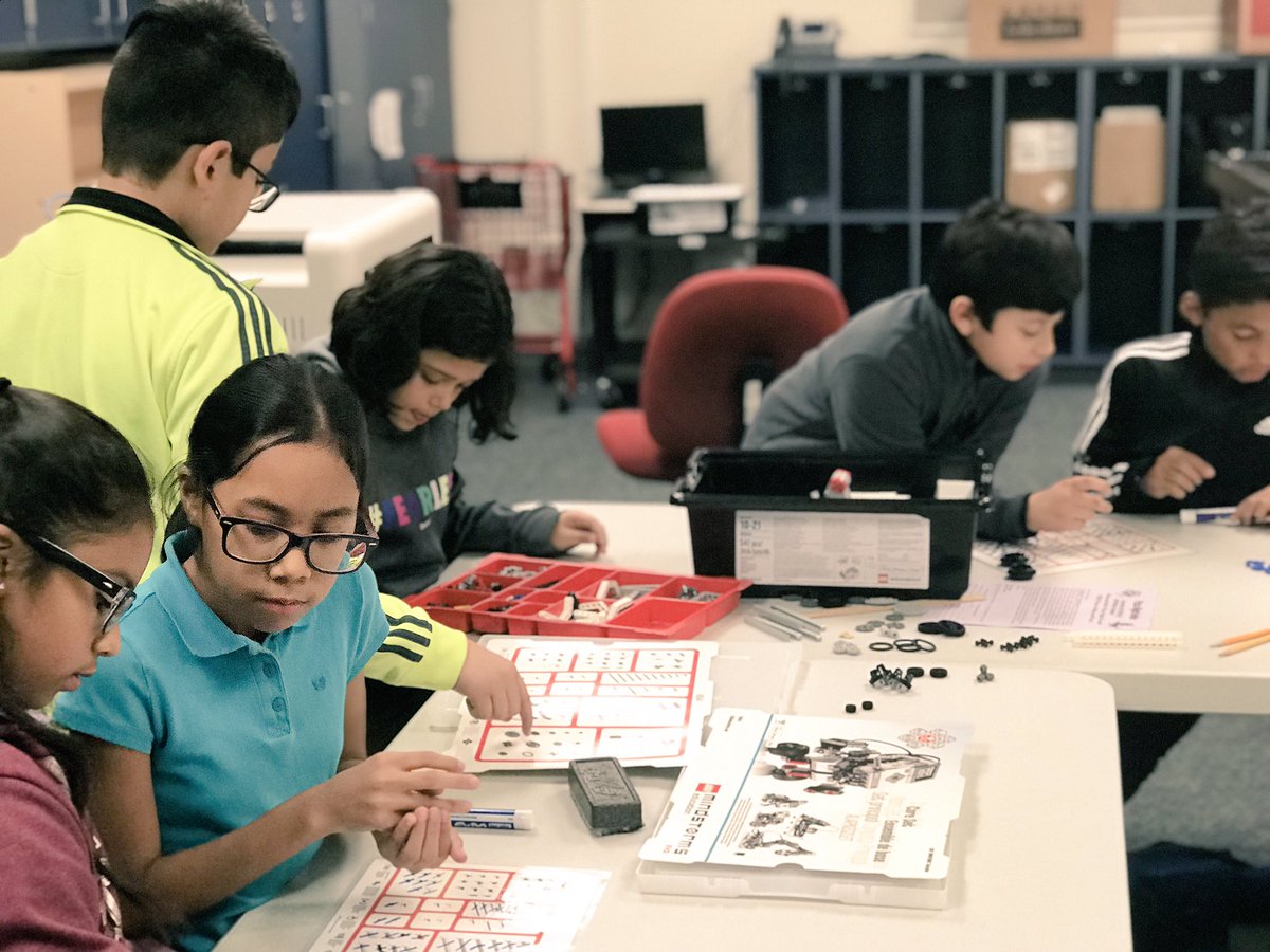 JuanGMusicEd's tweet photo. Robotics Club 🤖 working hard on getting their robots! @McMullanElem #RoboticsClub #McMullanElementary #CVISD #McRobotics https://t.co/v2R3Jz6WGj