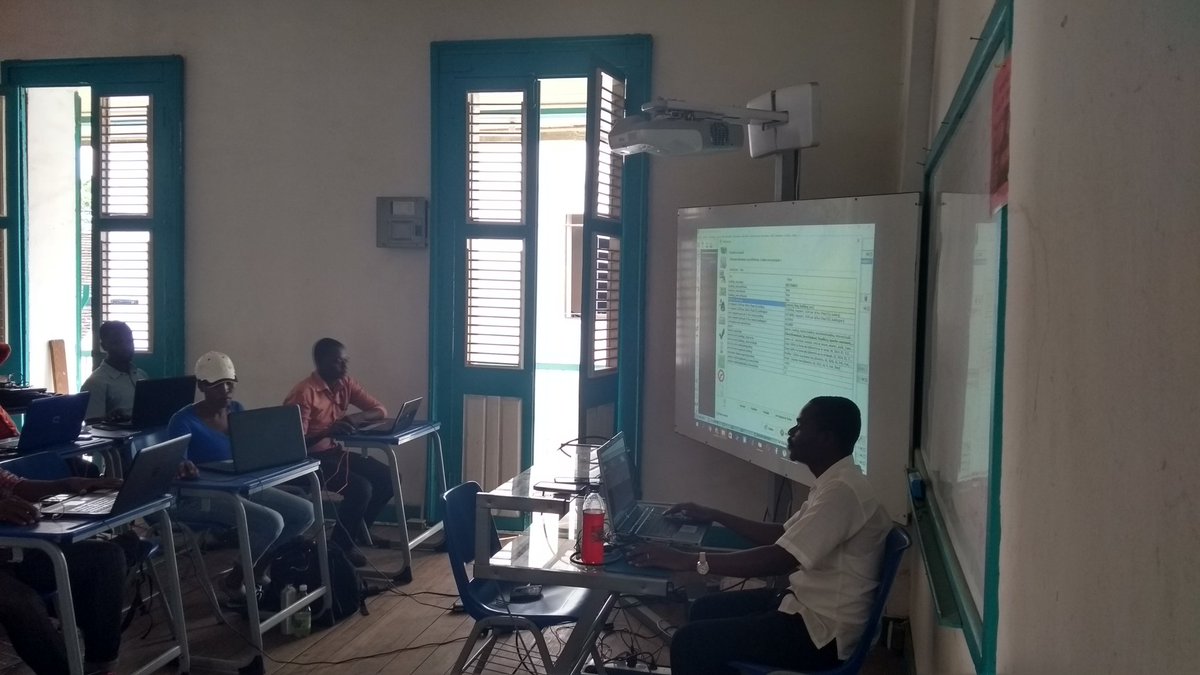 nicolas_chavent's tweet photo. =#ayiti #Haiti #caphaitien #opendata #openstreetmap=
#ActionOsmHaiti2018 atelier @IFHpap @afcaphaitien: #installparty @josmeditor (#mapping #OSM) @qgis (#SIG) @osmtracker @osmandapp @mapillary, #mapping et préparationà#surveys par mappers de @cosmhastm @cosmhanne #map4ht https://t.co/51lKJImPnB