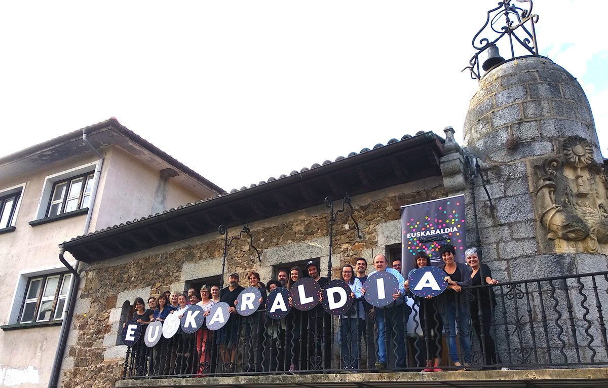 Kaixo!

EUSKARALDIA egitasmun ingurun Ondarrun sortutako talde eragilin twitter kontu da hau.

Gure asmu? Ahal danik eta ondarrutar gehixen batzi Euskaraldire.

Atik zabalik dakauz. Bazatoz? Gu martxan gabiz!

#Euskaraldia #ondarroa #ondarru