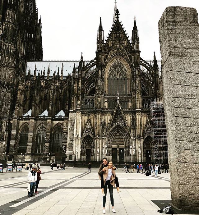 natburton35's tweet photo. Proof that @lizzyrep came all the way to Germany to visit me!! Doesn't matter where we are, it's always smiles and obnoxious laughing ❤ https://t.co/XmWjhfa69w https://t.co/1dSLV8a171