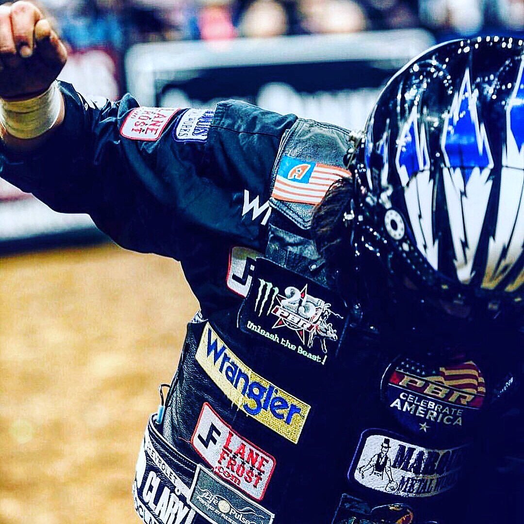 “Nobody is born a warrior, in exactly the same way that nobody is born an average man. We make ourselves into one or the other.” -Carlos Castaneda #firewalker