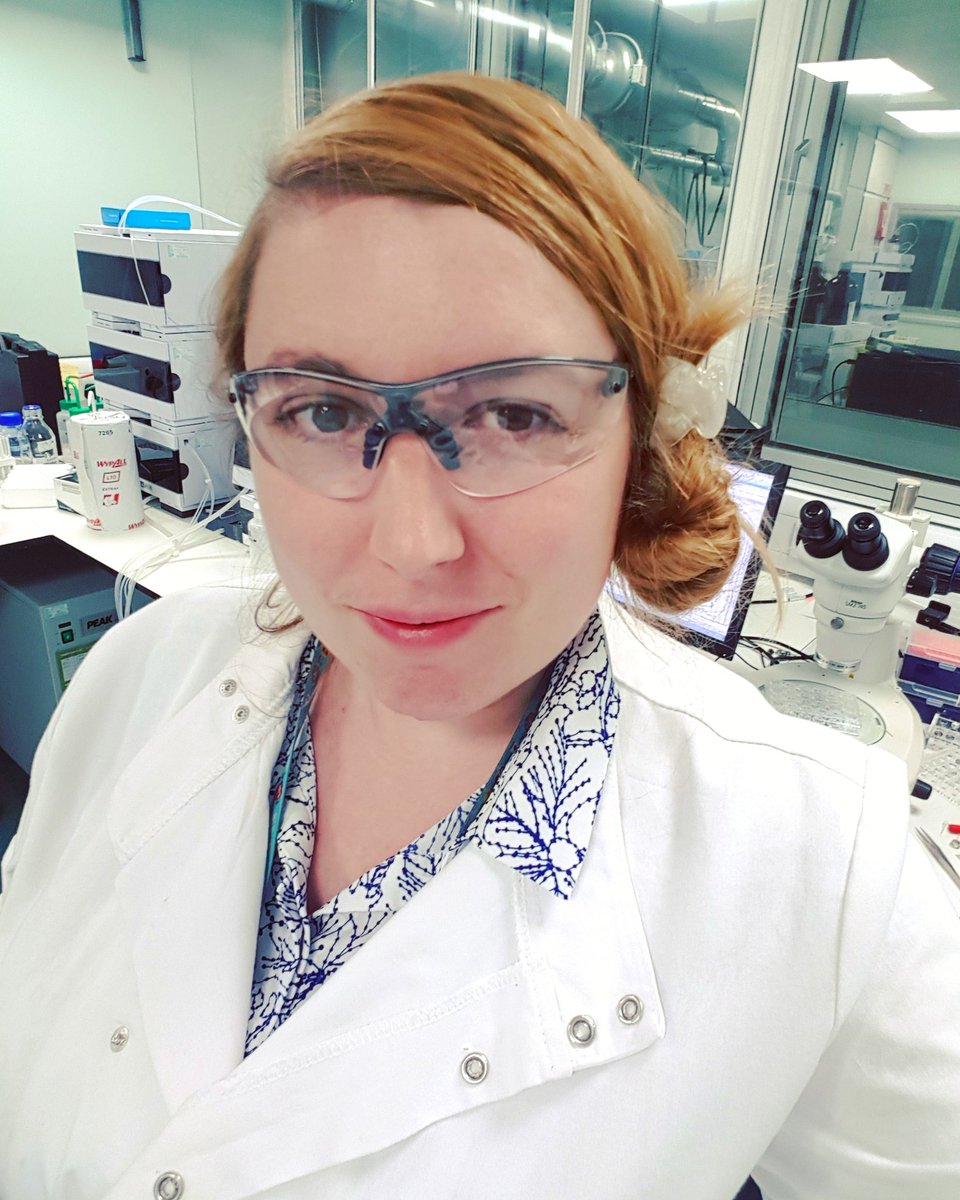TheZwitterion's tweet photo. Freezing some lovely star shaped crystals for our night shift trip on Sunday to @DiamondLightSou again with my beautiful assistant @BeeCurieous (& Gustavo) π
#StructBio #structuralbiology #Crystals #biophd #PhDchat #proteinstructure #biochemistry #scientist #girlswithtoys https://t.co/3QObiK0nUb