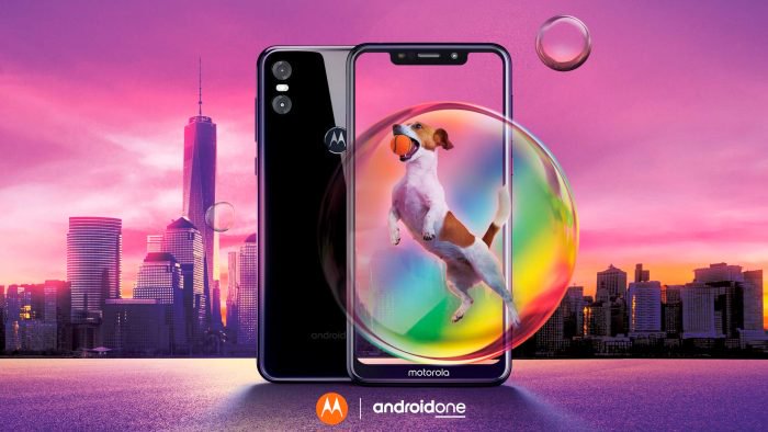 robscombr's tweet photo. Motorola One é lançado no Brasil, confira preços #MotorolaOne https://t.co/fvi4o3Aqkd https://t.co/yodYIDIRT4