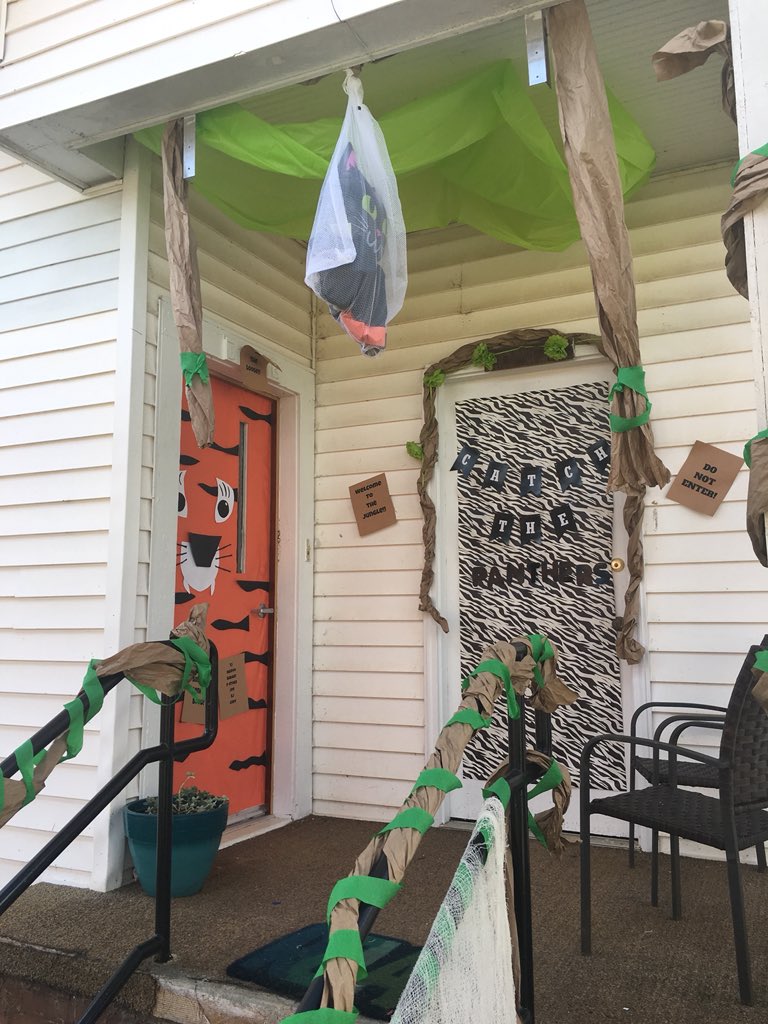 ann1967smith's tweet photo. HOCO Door Decorations-TCCHS Smith’s senior boys advisory! Catch the Panthers!!! #studentlifecenter #💙🐯🏈 @TCCHS_tccentral @tim_gallahar @TCCHS_TIGERS https://t.co/feBhdwFDfd
