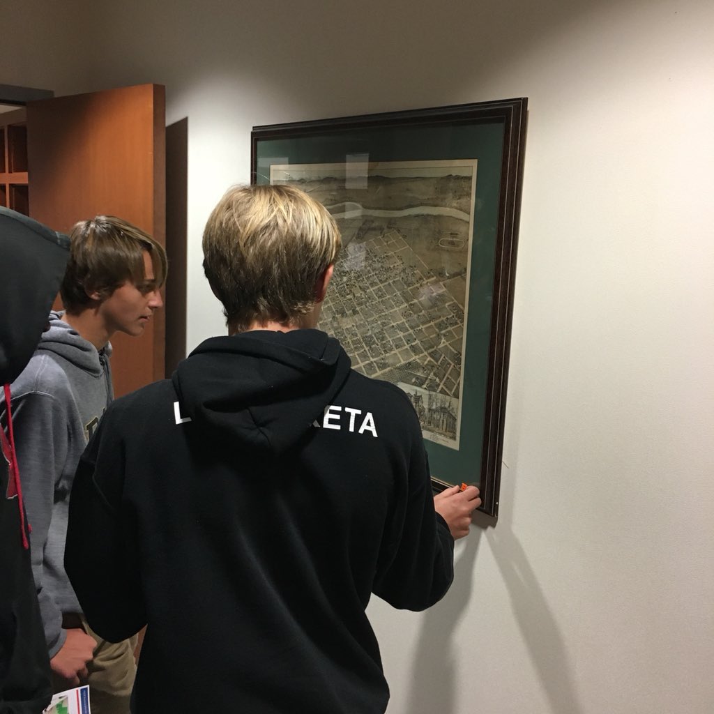 HillsideRams's tweet photo. Hillside’s #AVID 8th graders visited   the @BSULibrary today. Thanks to Amy and her #boisemakers crew for showing us so many cool things. #BSDpride #RAMpride #collegeiscool @boisestatelive https://t.co/9N853Reiro