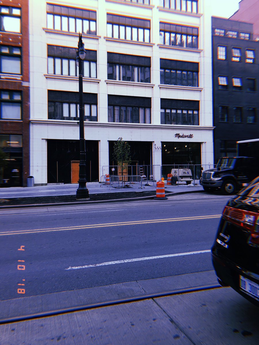 stephens_louisa's tweet photo. YOU GUYSSSSS @madewell #madewelldetroit https://t.co/SRiLEiQmKR