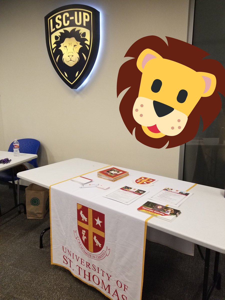 USTadmissions's tweet image. It was great meeting with @LSC_UP international students today! @stthomashouston has great scholarships and opportunities for you all! Thank you for hosting a great #LSCGraduation workshop! #Transfer2UST #TransferScholarships 
#USTHouston #FutureCelts #USTStrong #CeltNation