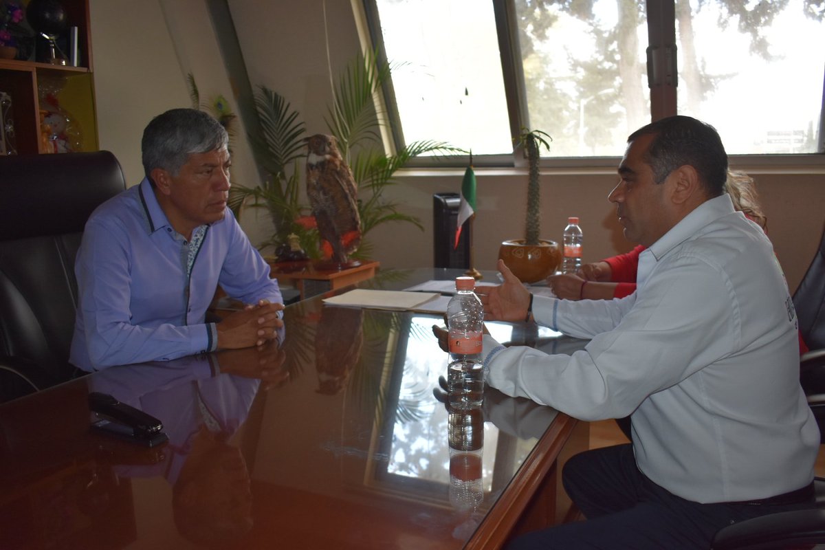 IAAMEH's tweet image. En reunión de trabajo con el alcalde de #Tizayuca, Gabriel Garcia Rojas y la Presidenta del sistema DIF municipal, Juana García, platicamos sobre futuras acciones conjuntas en favor de la vejez de esta región del estado.