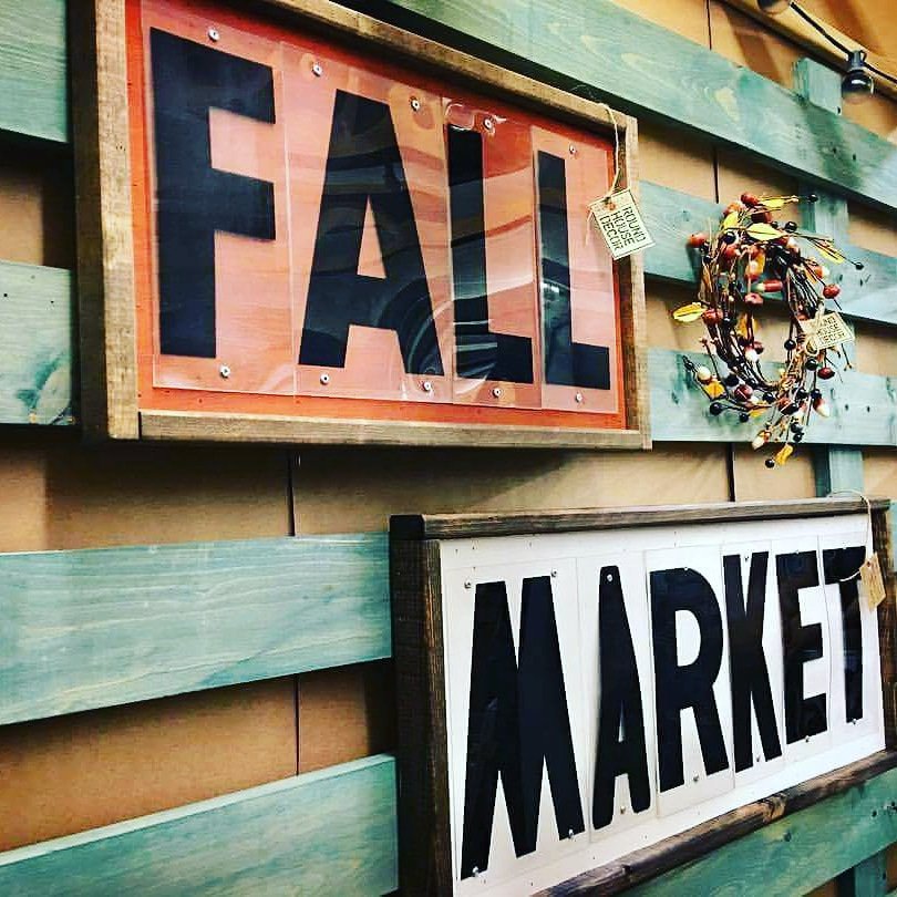 GlassLizardArt's tweet photo. Come and see me and my #glassart (plus some new acrylics) on Saturday, October 13th at @killarneyspub Fall Market, from 10am to 4pm! https://t.co/ASFVh49ItH