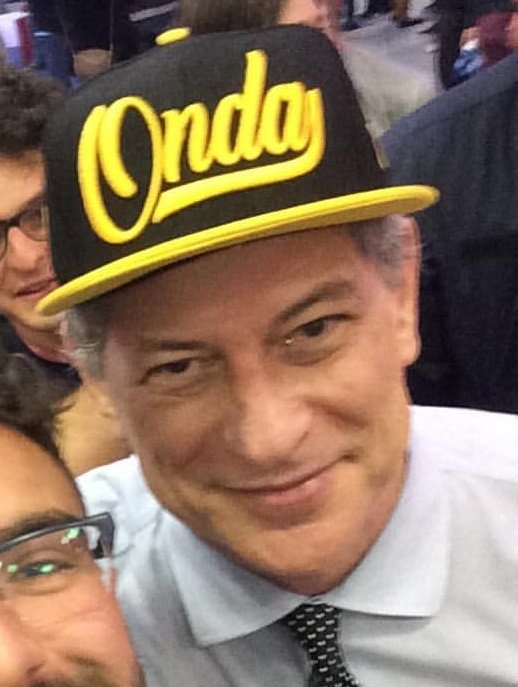 firmefraca's tweet photo. lá vem o #TsunamiCIRO todo mundo já tá de boia? q onda heim painho! https://t.co/9PZ0mMI4gH
