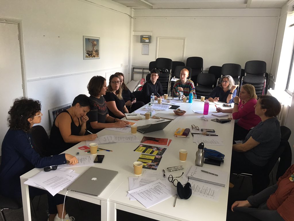 ri_festival's tweet photo. There are currently 680 empty commercial properties in @rdg_uk !Thanks to our amazing champions who met today and pledged support to help create much needed artist studios. @CllrSarahHacker @thejellyReading @CarolinaVasilik @Rdg_uni_arts @OhosInf #hok  @ace_national https://t.co/NDC7D6Klxq