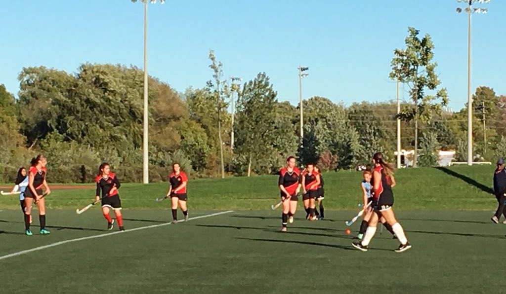 KeswickSports's tweet photo. Another busy night on the fields! #girlsfieldhockey Also, congrats to our Jr boys soccer on their win tonight! 🏑⚽️@YRDSB_KeswickHS https://t.co/3SeJj7dTin