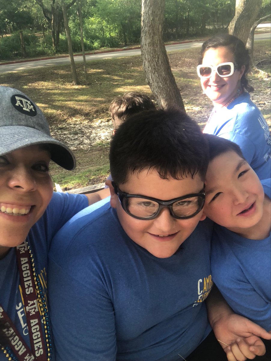 txAGGIEteacher's tweet photo. You know you have awesome kids when you see the love and compassion they have for one another! #howdynight #CharaterIsOurSuperPower https://t.co/WSILsRLxaL
