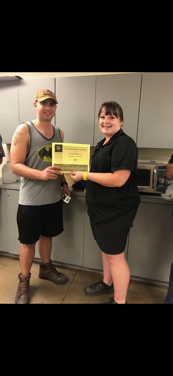 Tam_UPS's tweet photo. This weeks graduates! Congratulations on going from Blue to BROWN! #IndyPreload #SafetyFirst #BlueToBrown @gmcgufUPS @JoeGaukler @JHHumerUPS @NilesShawna @RedRiverUPSers @ExperienceUPS @roy_ups @UPSers @hill_deryl @UPS_News https://t.co/MLCxJJSp5H