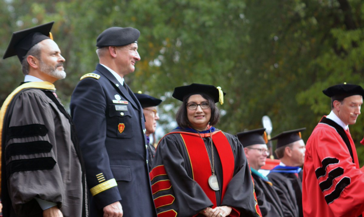 AARPKY's tweet photo. “This is one awesome inauguration present,” President Neeli Bendapudi.@UofLPresNeeli announced “a substantial” gift by the Trager Family & Republic Bank Foundation for @ULOptimalAging aging research and new Republic Bank Foundation Optimal Aging Clinic,#WelcomeNeeli #disruptaging https://t.co/LE02Dk6vtb