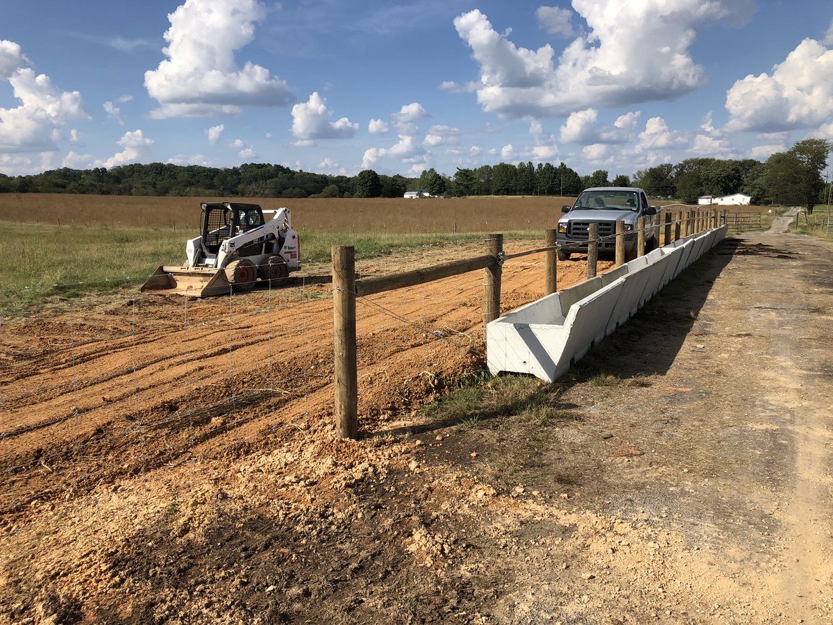 WesGilliam3's tweet photo. Another day’s work has paid off! A new  fence line feeding system has been installed for the use in the development of MTREC Dairy heifers. Improving things one day at a time! @UTAgResearch 
@UTExt_Marshall @tn @kthompAG @matbackus https://t.co/ncwZS8dHAp