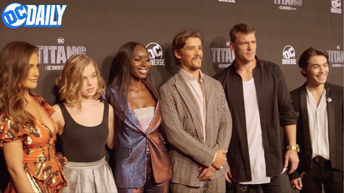 DCOfficial's tweet image. Today on #DCDaily, don&apos;t miss all the HUGE #NYCC2018 announcements, @DCUTitans red carpet coverage, new #DCCollectibles, AND MUCH MORE! Watch it here: bit.ly/2zRNFHd #DCNYCC