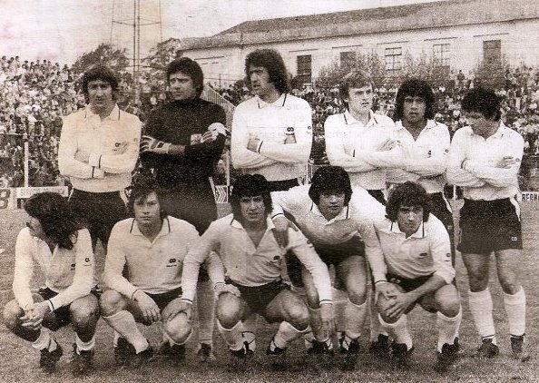 qacformaciones's tweet photo. #MesdeCampeones Metropolitano 78, fecha 35 1/10 Estudiantes (LP) 1 Quilmes 2. Alberto Fanesi, Bernabé Palacios, Horacio Milozzi, Jorge Gáspari, Guillermo Zárate y José Medina. Miguel Filardo, Horacio Bianchini, Luis Andreuchi, Omar Gómez y Horacio Salinas. https://t.co/jjsWB9dYOv