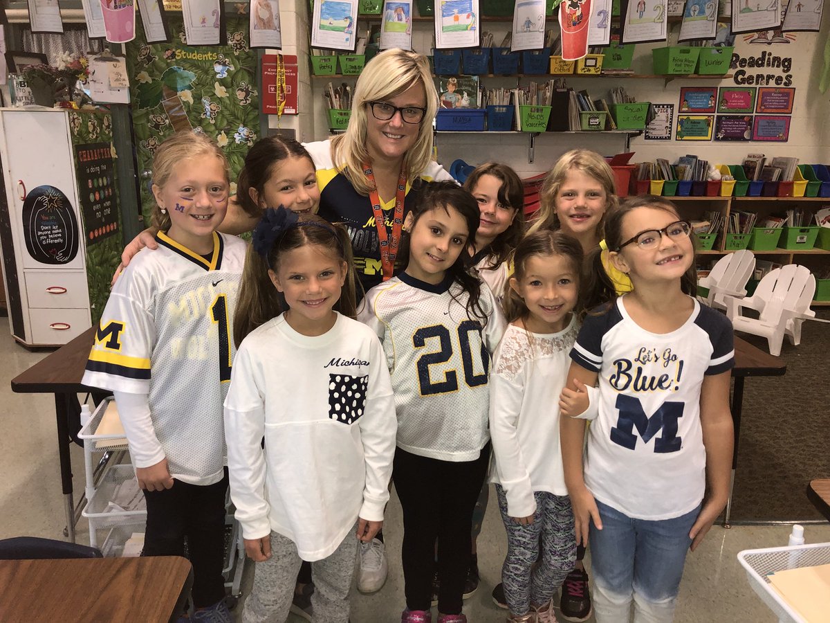 kellydoyle430's tweet photo. Spirit Week! #lfleads https://t.co/X4JWtajAxW