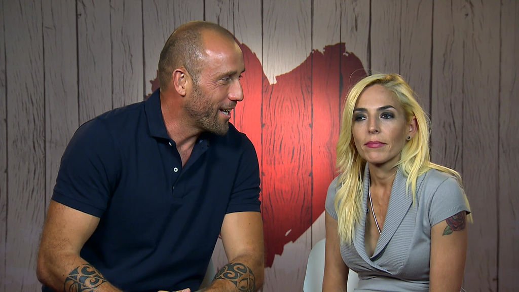 cuatro's tweet photo. La 'fobia' de Esther a los niños arruina su segunda cita en #FirstDates738 https://t.co/g0dlcHvhzM https://t.co/Jr4GCDNuoq