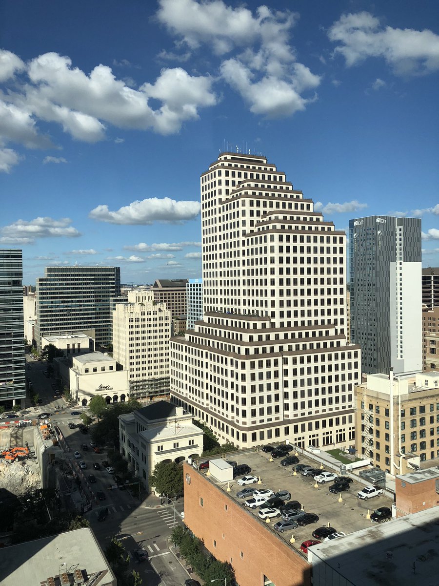 honsololam's tweet image. First stop for #ATXStartupCrawl the best stop @Indeed