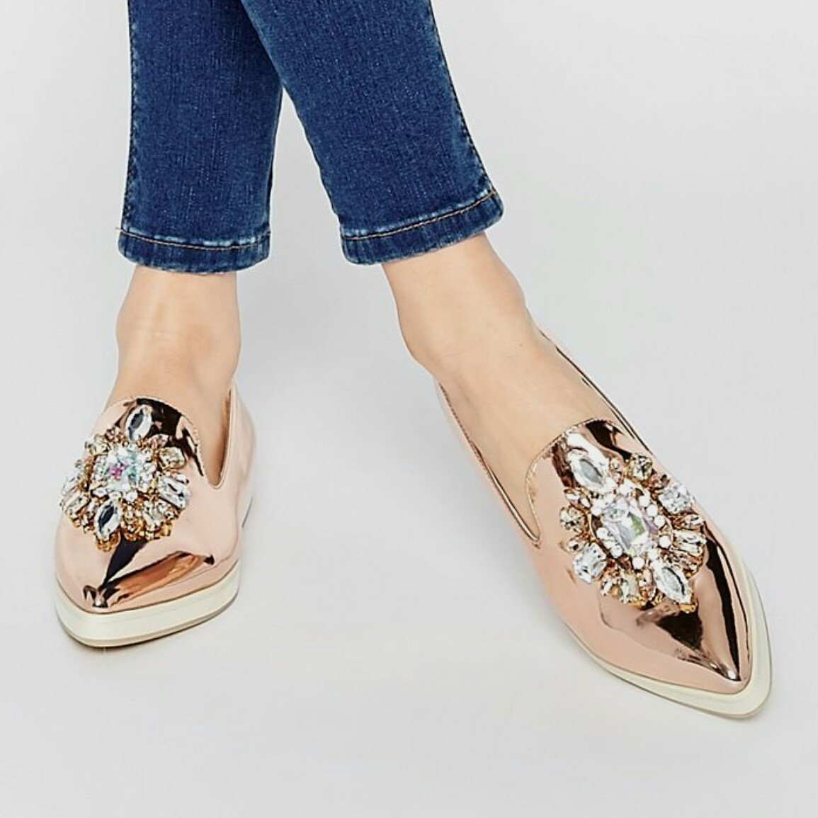 CouriersQuick's tweet image. Get you international shipping address and this could be yours or we can order it for you.

#GetConnected 
#QuickConnectCouriers