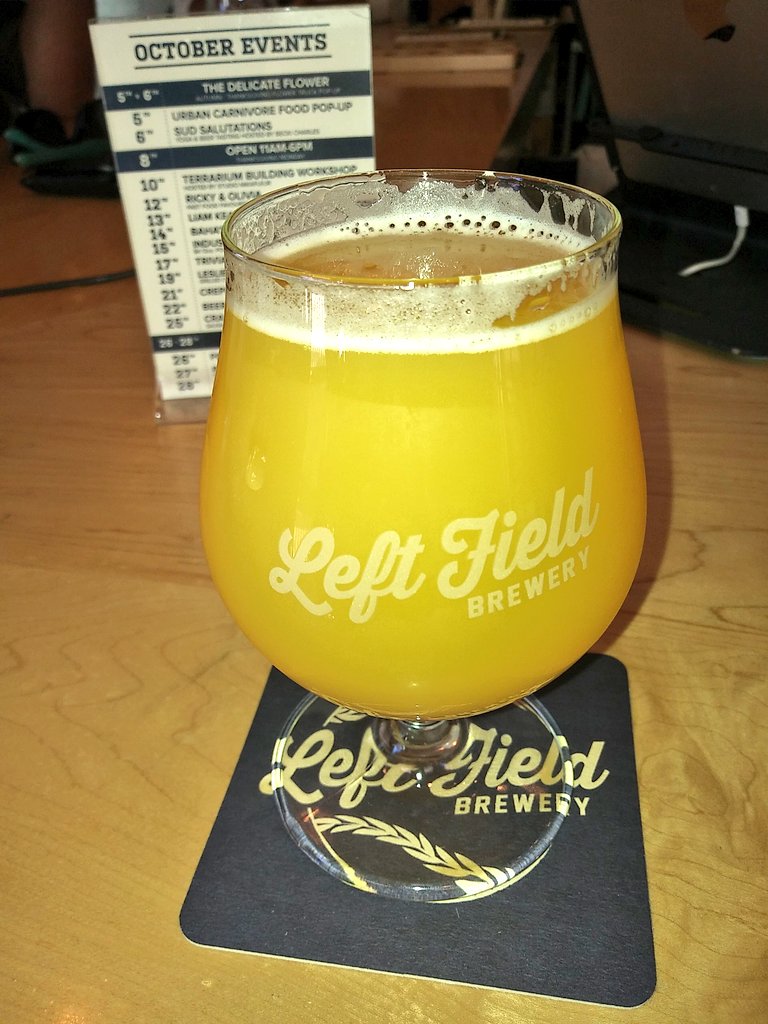 kingof416's tweet photo. @LFBrewery Loving the delicious Whip Smoothie IPA via @craftbeerpass! Bright notes of peach, cinnamon and sunshine! #TOpoli #TObeer #TorDan @OntCraftBrewers @juliedabrusin @PaulaFletcher36 🍺 https://t.co/EpEuj9zLn1