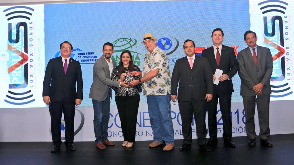 mcdopeso's tweet photo. Un honor haber podido apoyar y acompañar la entrega del Premio Nacional al Exportador 2018, donde se destaca el esfuerzo que realizan pymes panameñas por abrirse a nuevos mercados, acompañadas de entidades como @MICIPMA @APEXPANAMA @DHLexpress y @AmpymePanama #PymeExporta https://t.co/0gfkkoYbKT