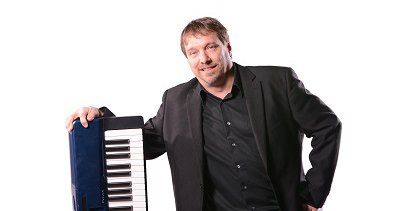 LegacyLive3's tweet photo. Tonight, this talented gent will be tickling those keys and singing your favorite songs! If Oxford's own Rodney Fredericks tonight at 8pm isn't enough to get you to stop in, @925social will have the game up along with some gameday specials. https://t.co/iYUFYkAOSU