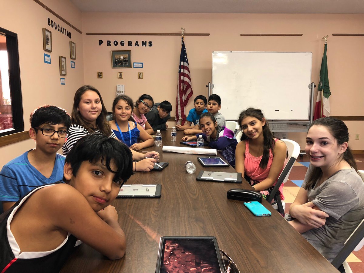 Voces_BC's tweet photo. CLU kids working ready to learn and work on our projects #CASA #FutureChangemakers #WeareUnidos https://t.co/yuLMQJGrcc