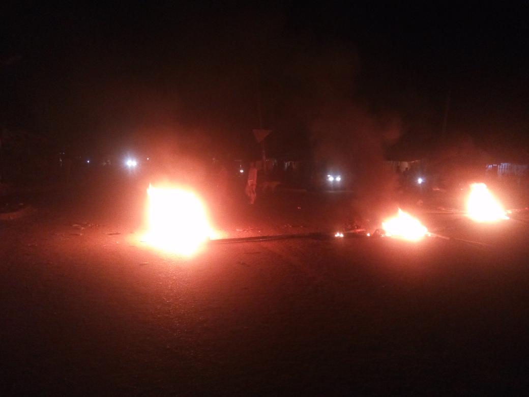 asbakari92's tweet photo. Strong protest in Katagum
Every party leader in Bauchi State must be sacked and sued including the incumbent governor and the Reps of Katagum. They Rigged everything and we will not accept it. This is total madness #NoMoreAPCBillboard #APCNG #primaries https://t.co/WF2tOe9yZj