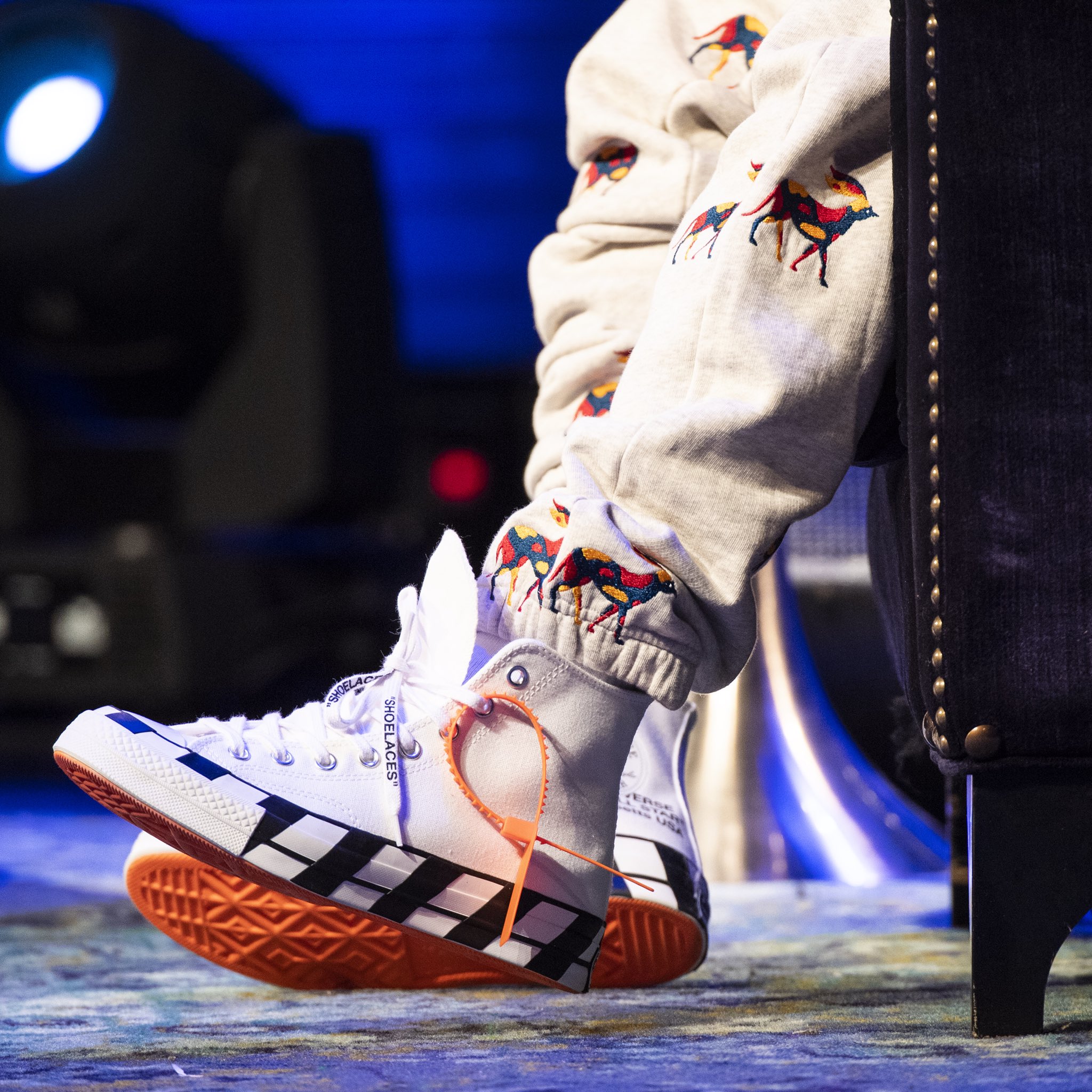 Off white converse wearing hotsell