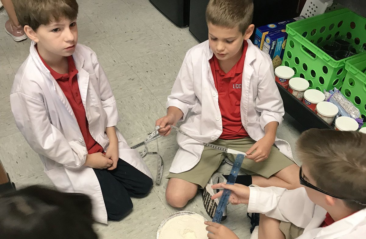 LCCSEagles's tweet photo. Fifth grade NASA engineers investigate crater formation and meteorites. #lccseagles #sciencelab https://t.co/UWGClJm53z