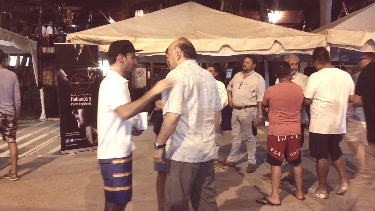 CaraballedaGYC's tweet photo. El ambiente que se vive ya en nuestra Marina.
#GrandSlam #70Aniversario https://t.co/KZMPDG02Fj