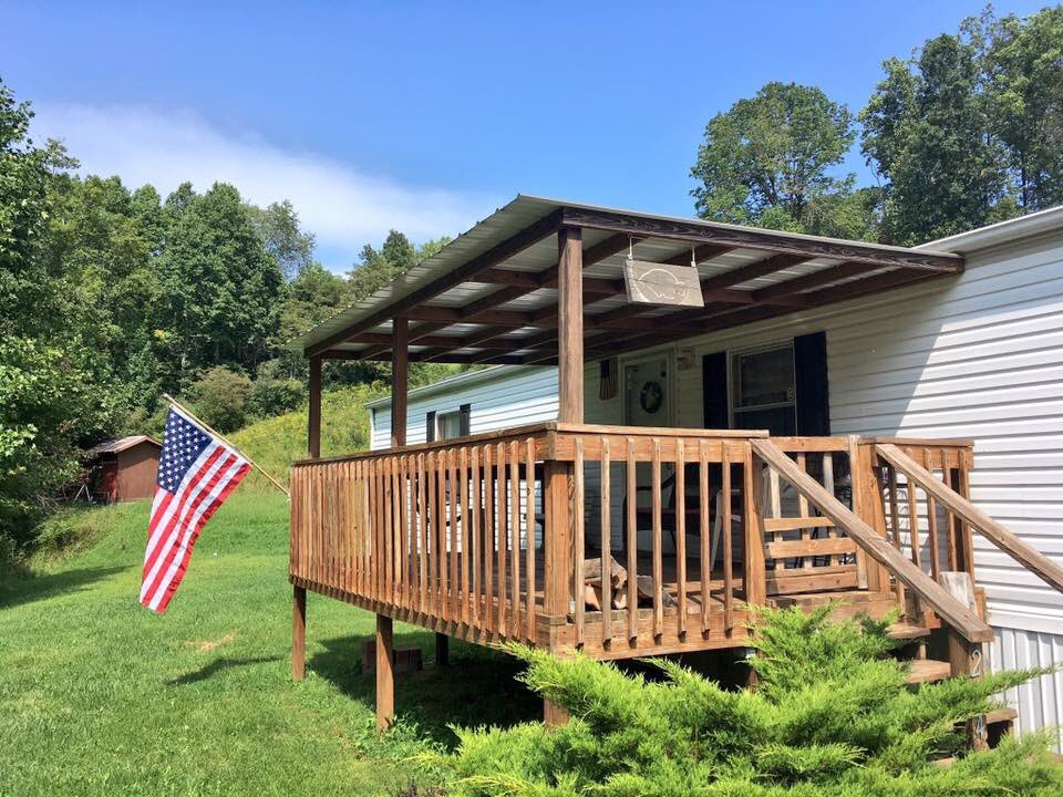 SWVA_coalfields's tweet photo. We are doing long term rentals this winter. Working in #SWVA? In between homes? Need a furnished place to stay for 30+days? We can do a private pay contract or pay through our #airbnb listing.
#clintwood #VAsBaby #haysi #dickensoncounty https://t.co/y6Cr1YSGBg