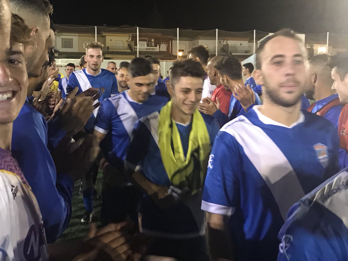 No ha podido ser pero estamos muy orgullosos de todos vosotros. Gracias plantilla, directiva y afición 💪🏻💙⚽️
Subcampeones Copa Presidente Diputación 2018