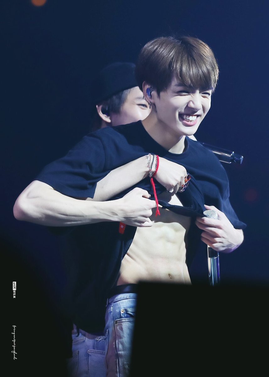kookpiics's tweet photo. #JUNGKOOK #전정국 #정국 @BTS_twt https://t.co/kkeQgyXps0