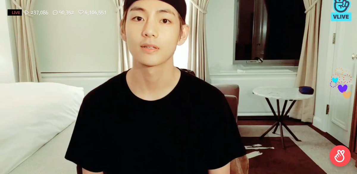 msmuahs's tweet photo. MY HANDSOME IS ON LIVE
@BTS_twt #vislive https://t.co/ISgUyD9a0a