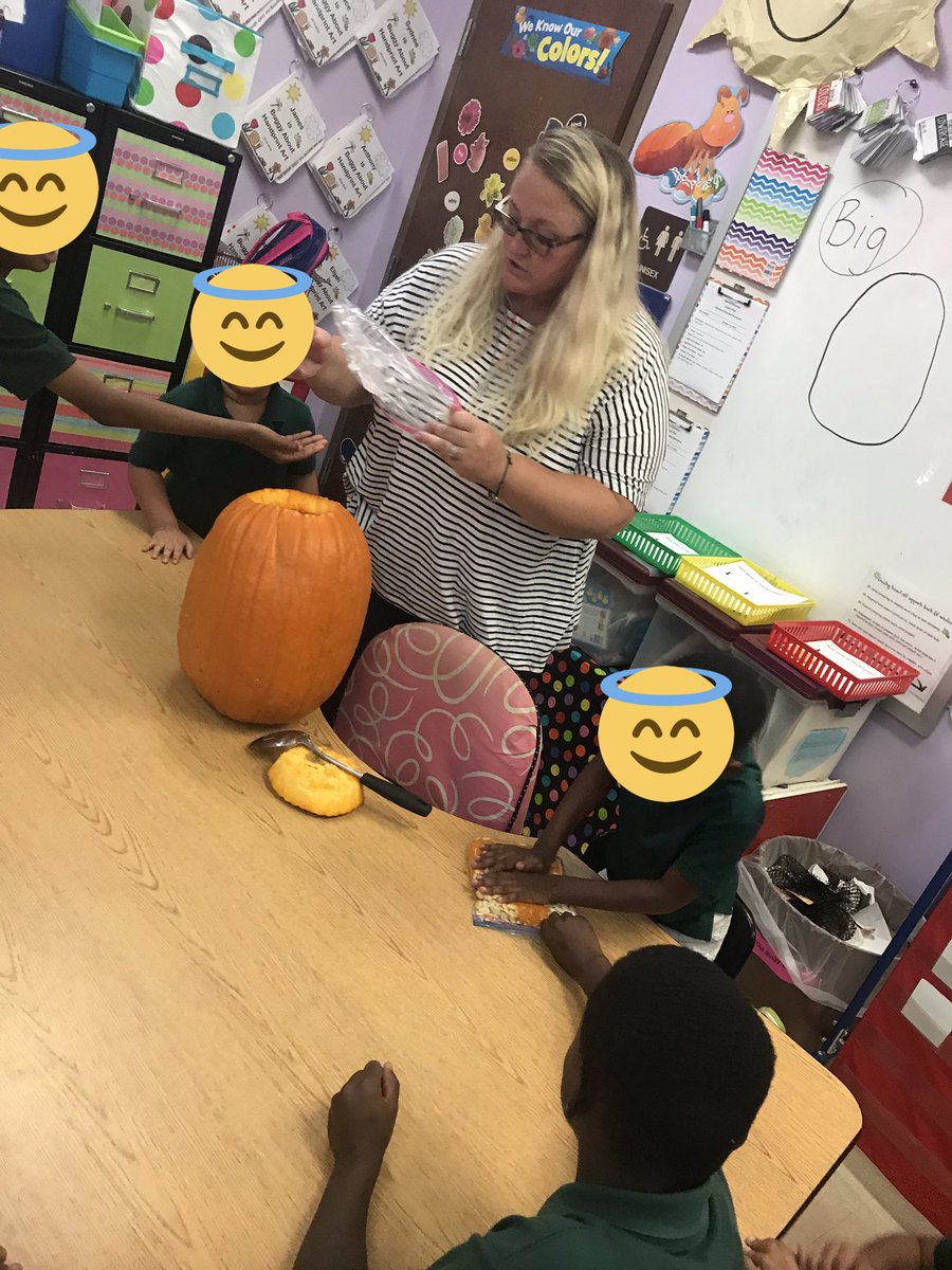 elisabethnewe10's tweet photo. Pumpkin learning and carving with a parent. Parent Involvement is a true representation of school and home connection. #mpsmovingforward #wilsonrangersLEAD #MPSAL #MakeEverydayExtraordinary #ApplyAAStandardsInEverything #WeLearnDifferentButAreNotLess #myparentsrock #pumpkinlove https://t.co/ewbgGq7d1M