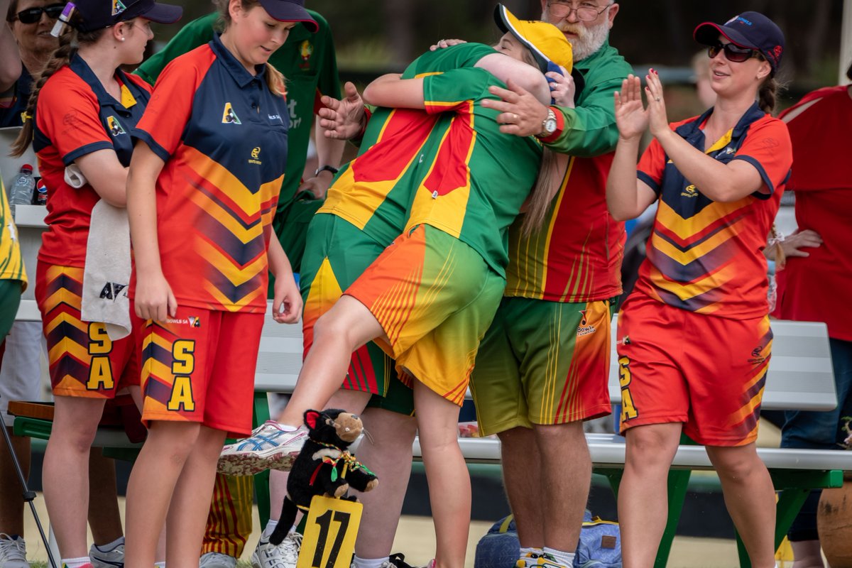 The 2018 Australian Under-18 Championships have come to the close with the second session of Gold-medal matches completed: 

Boys' Singles 🥇 VIC 🥈 WA
Boys' Fours 🥇 NSW 🥈 WA
GIrls' Pairs 🥇 TAS 🥈 SA
Girls' Triples 🥇NSW 🥈 NT

Stay tuned for a full wrap of the event! 📰