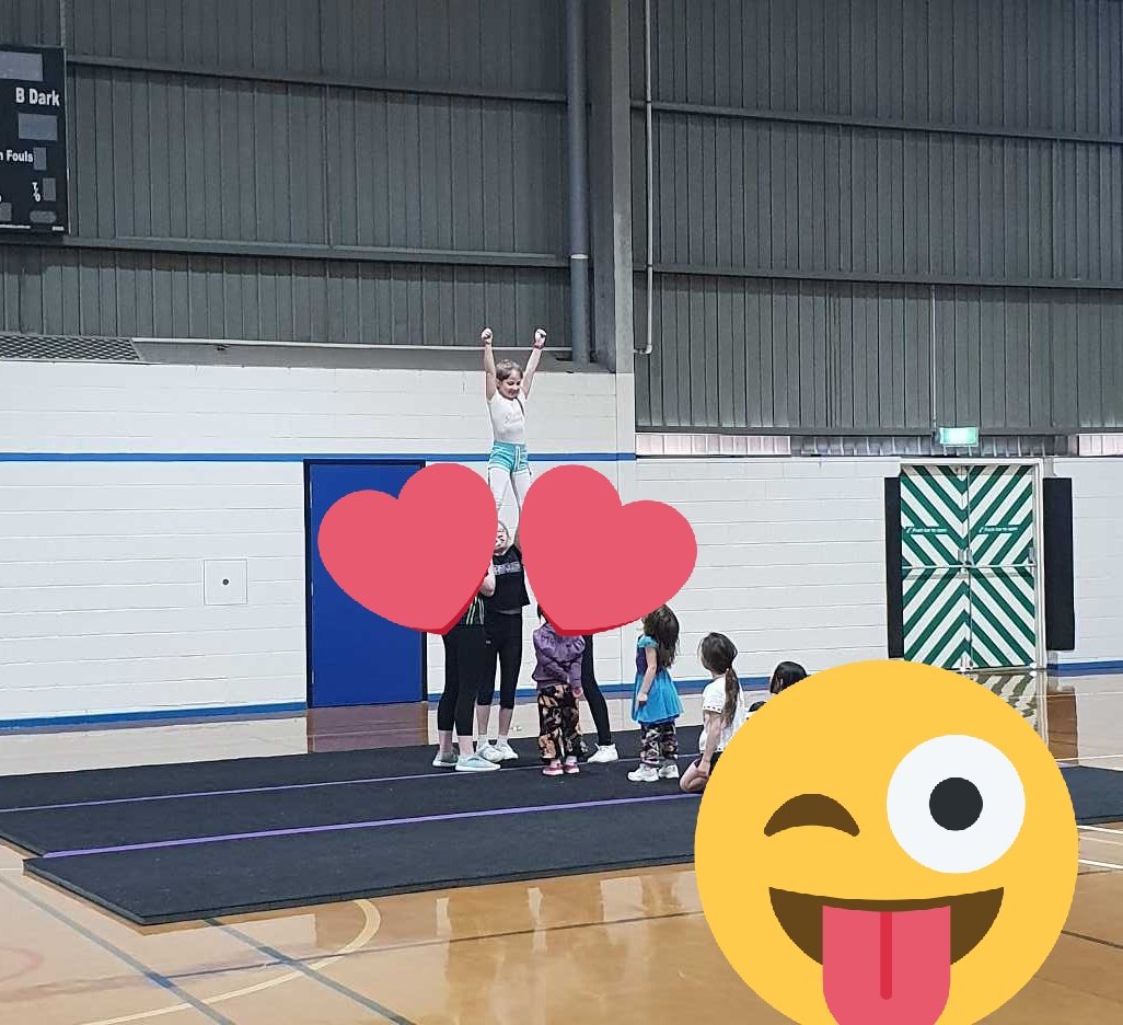 NonsenseMJ's tweet photo. Oh. Look. 😍 #cheertastic https://t.co/gNXaO506Co