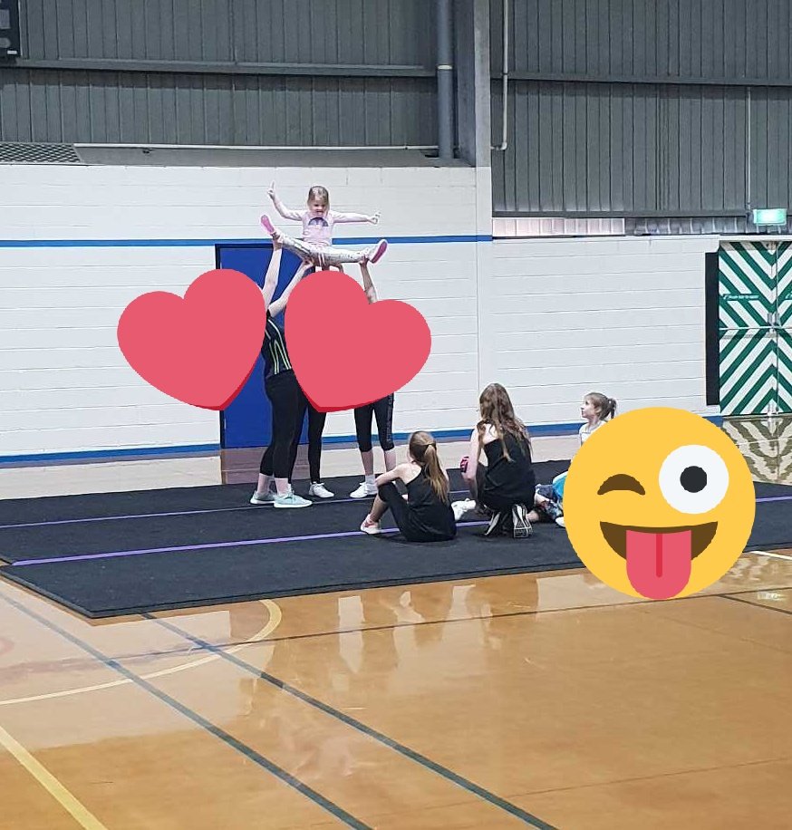 NonsenseMJ's tweet photo. Oh. Look. 😍 #cheertastic https://t.co/gNXaO506Co